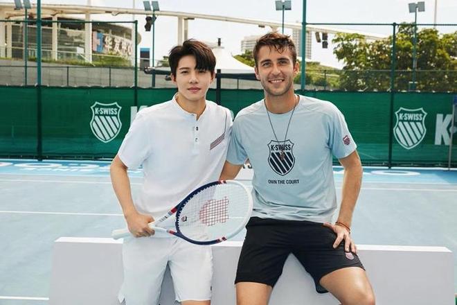 而且他不仅 而且他不仅