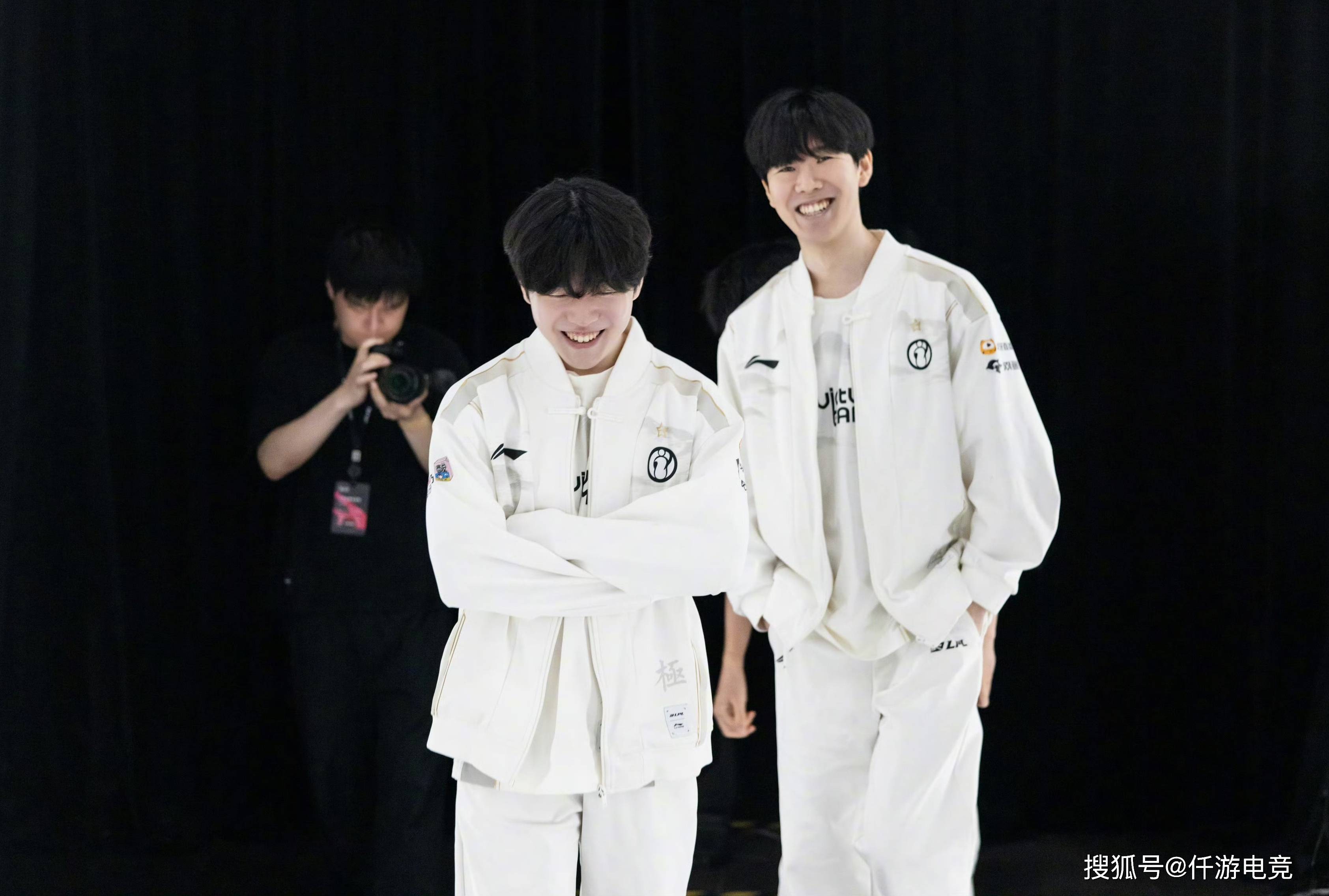 中国都必须 中国都必须